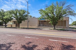 1921 Broadway St, Lubbock TX - Parking Garage