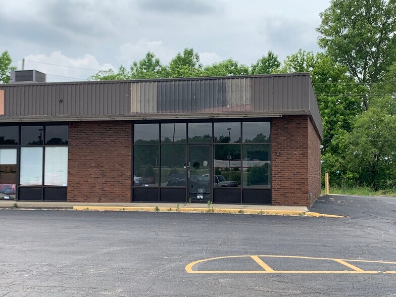 930-978 W Main St, Boonville, IN for sale - Building Photo - Image 1 of 1