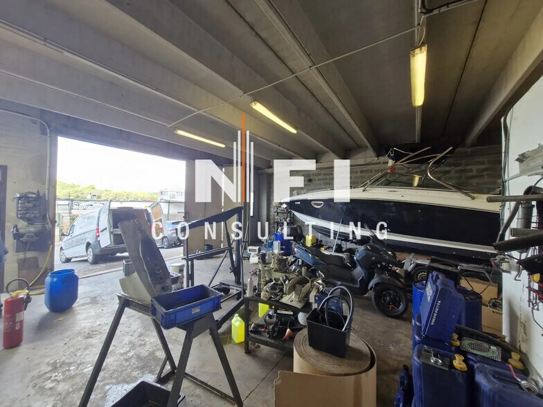 Flex in Vallauris for lease - Interior Photo - Image 3 of 3