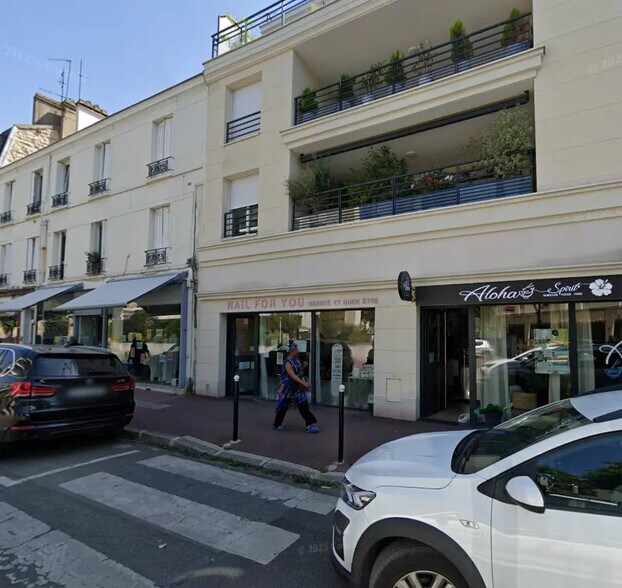 Retail in Saint-Maur-des-Fossés for lease - Building Photo - Image 1 of 10