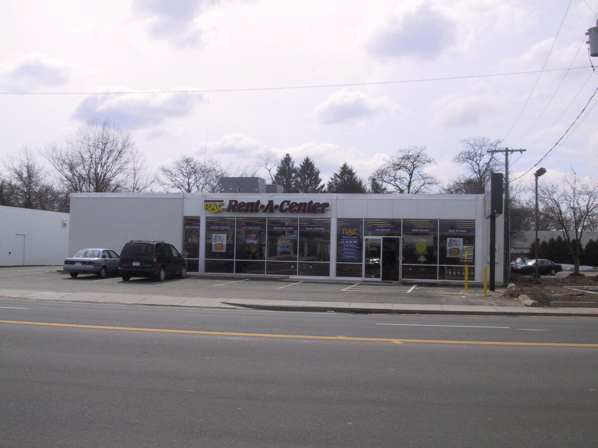 821 Boston Rd, Springfield, MA 01119