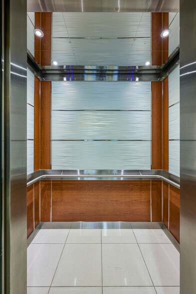 116 Lisgar St, Ottawa, ON for lease - Interior Photo - Image 1 of 2