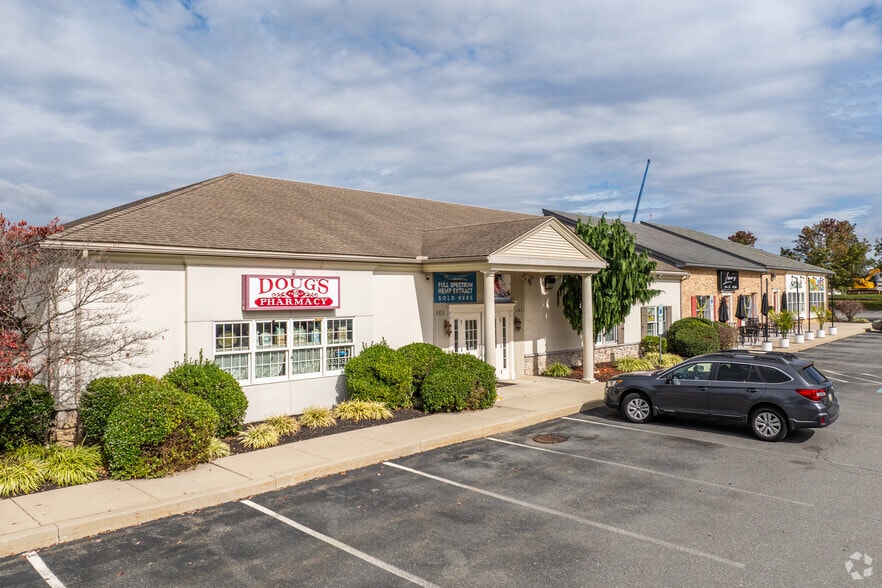 4225 Main St, Elverson, PA for sale - Primary Photo - Image 1 of 1