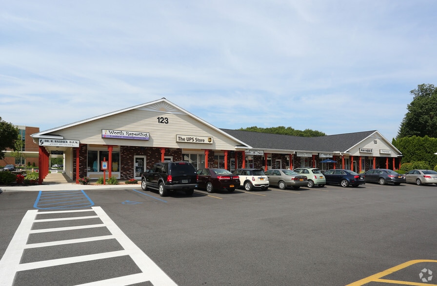 123 Saratoga Rd, Schenectady, NY for lease - Primary Photo - Image 2 of 7