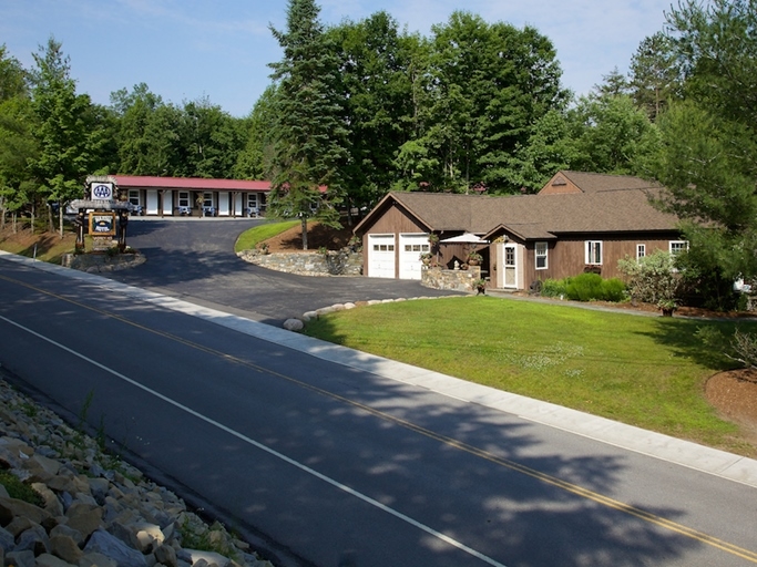 6 S Shore Rd, Inlet, NY for sale - Primary Photo - Image 1 of 1