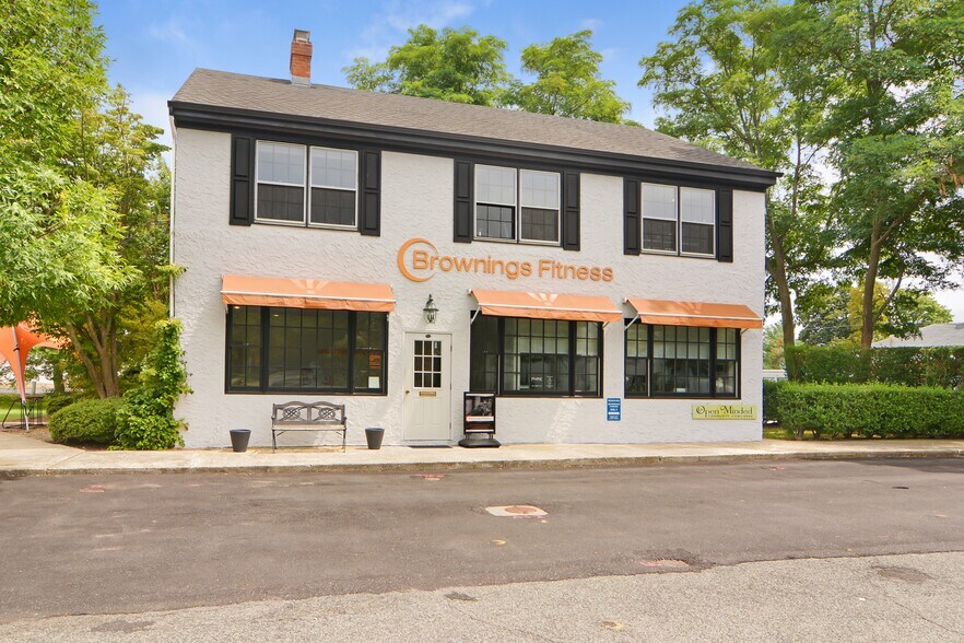 60 Windmill Ln, Southampton, NY for sale - Primary Photo - Image 1 of 1