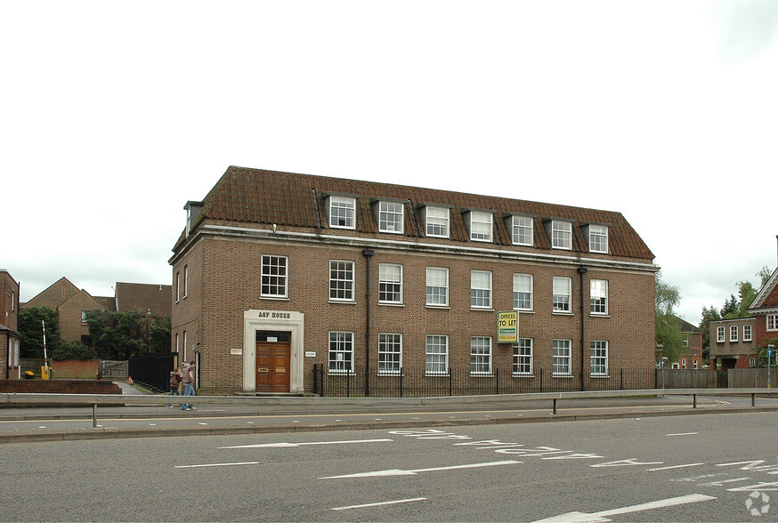 3-5 Rickmansworth Rd, Watford for lease - Building Photo - Image 2 of 8