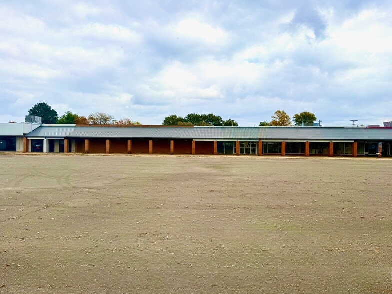 1100 N Douglass St, Malden, MO for sale - Building Photo - Image 2 of 13