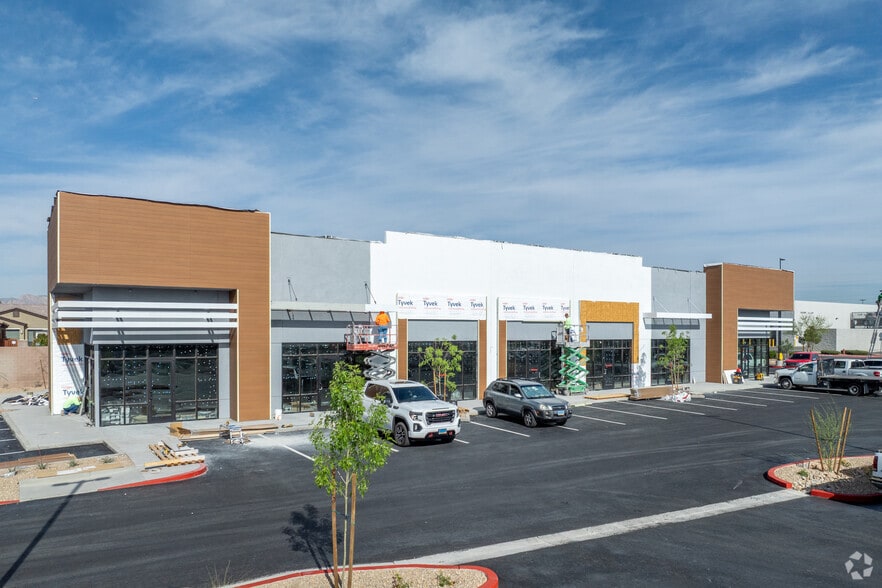 Rainbow Blvd Blue Diamond Blvd Blvd, Las Vegas, NV for lease - Building Photo - Image 2 of 26