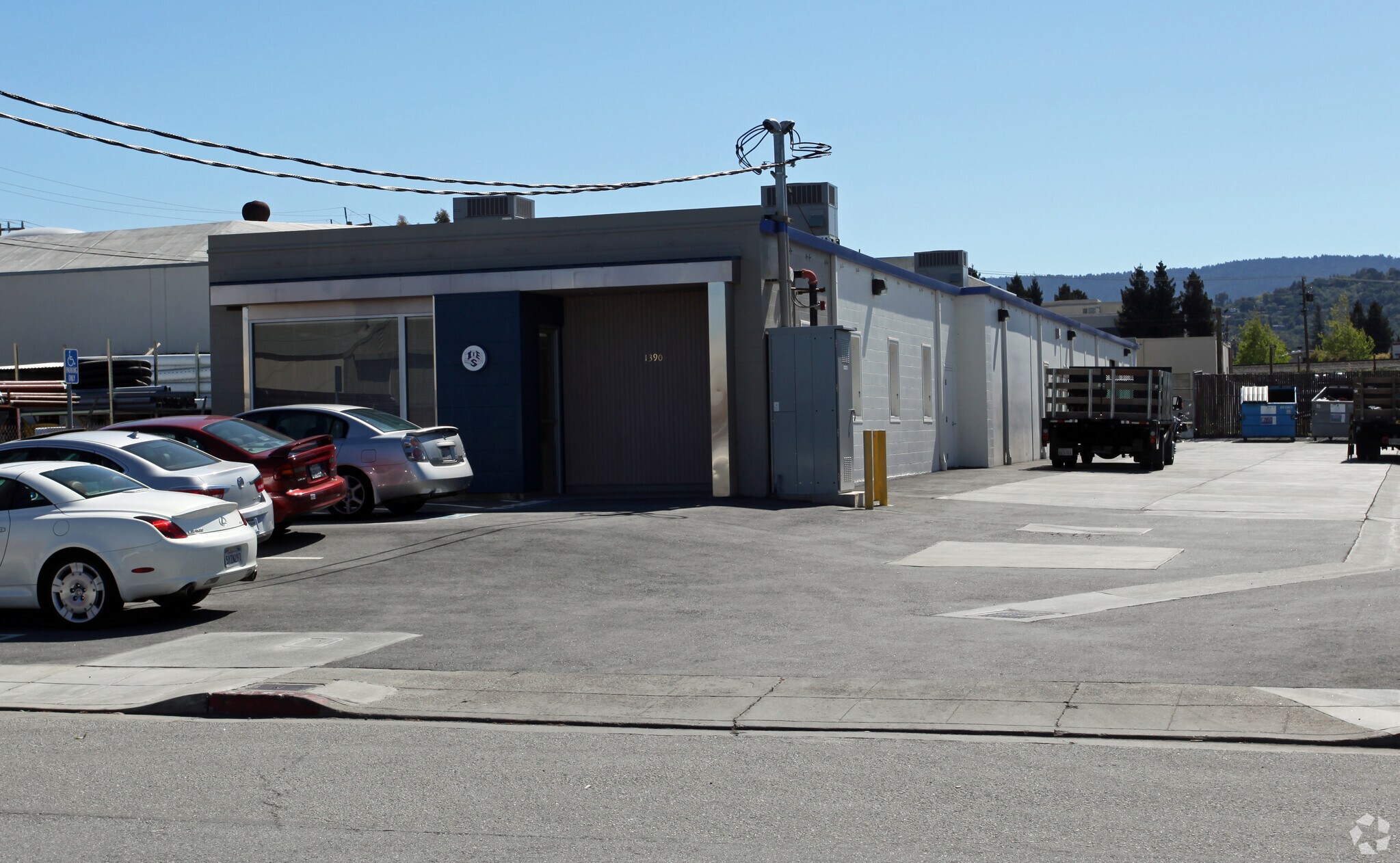 1390 Bayport Ave, San Carlos, CA for sale Primary Photo- Image 1 of 4