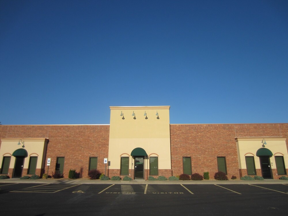 1824 N Hwy CC, Nixa, MO 65714