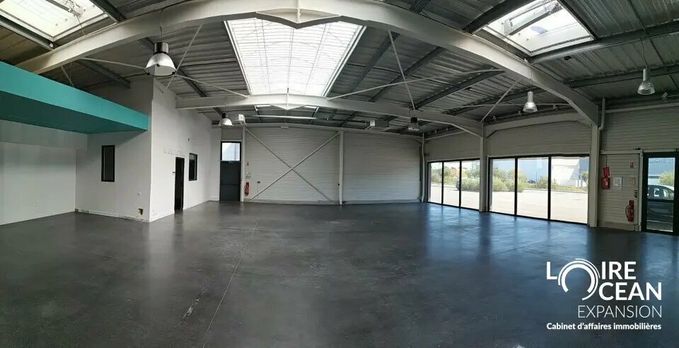 Retail in Pornic for lease - Interior Photo - Image 2 of 4