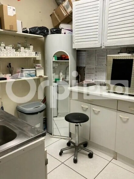 Office in Orléans for sale - Interior Photo - Image 2 of 4