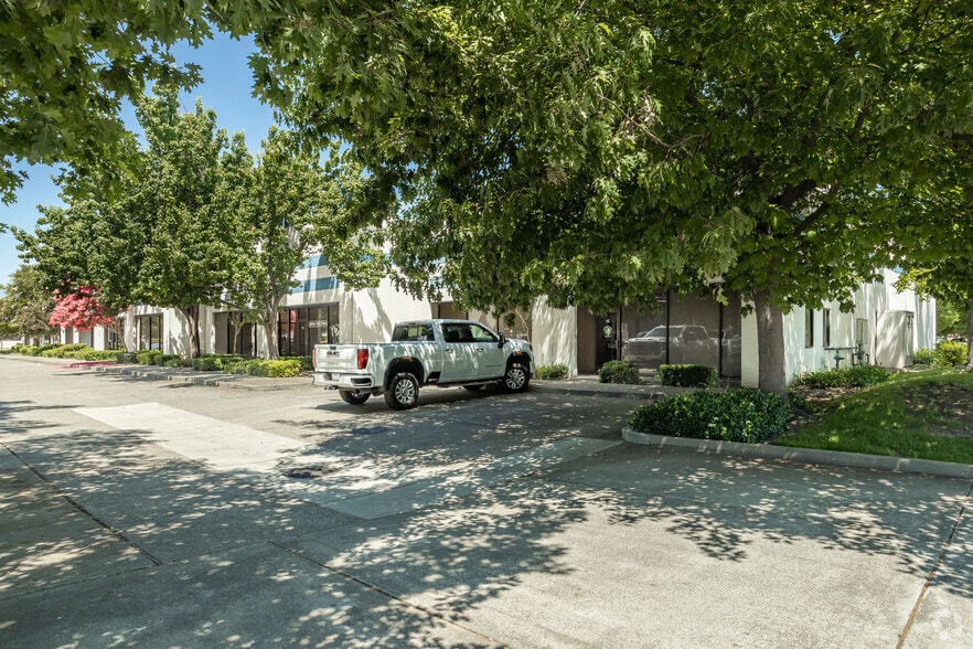201 Harris Ave, Sacramento, CA for sale - Building Photo - Image 2 of 4