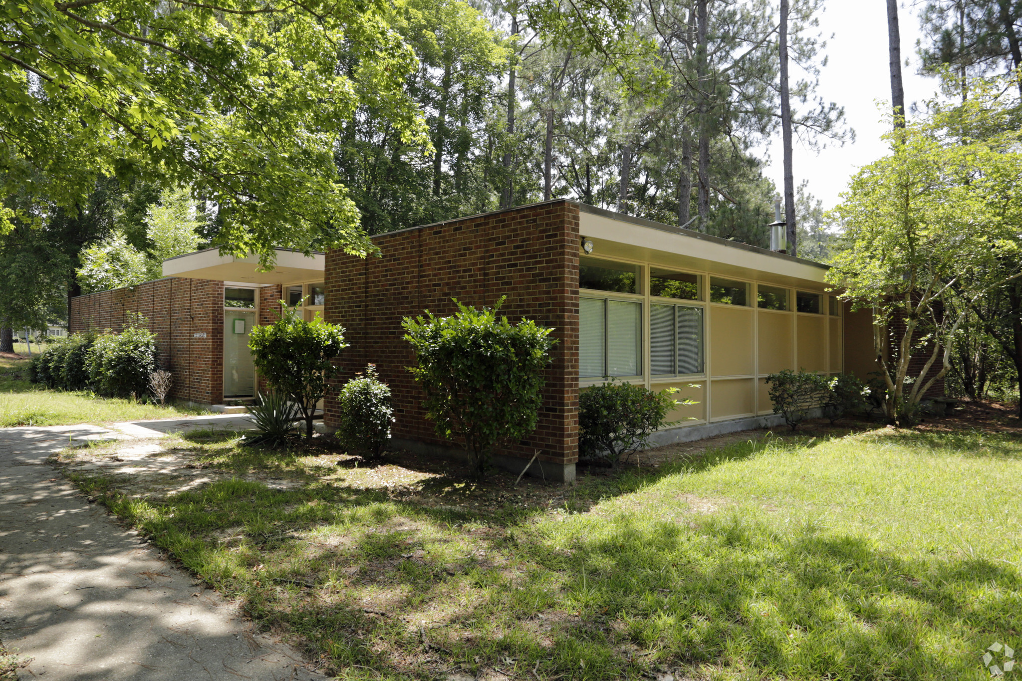 948 N Main St, Louisburg, NC for sale Building Photo- Image 1 of 1