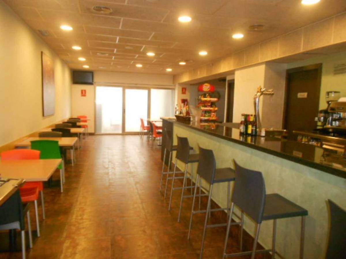 Retail in Artés, Barcelona for lease Interior Photo- Image 1 of 8