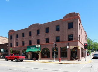 More details for 502 2nd St, Hudson, WI - Retail for Sale