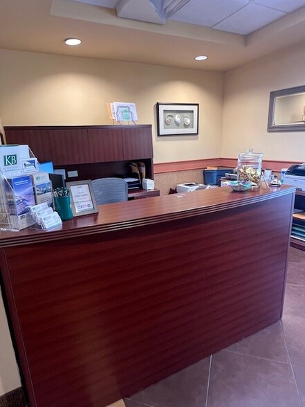 9415-9423 Town Center Pky, Bradenton, FL for lease - Lobby - Image 3 of 21