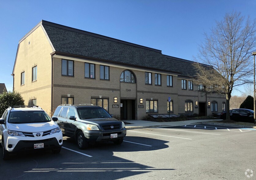 72457251 Hanover Pky, Greenbelt, MD 20770