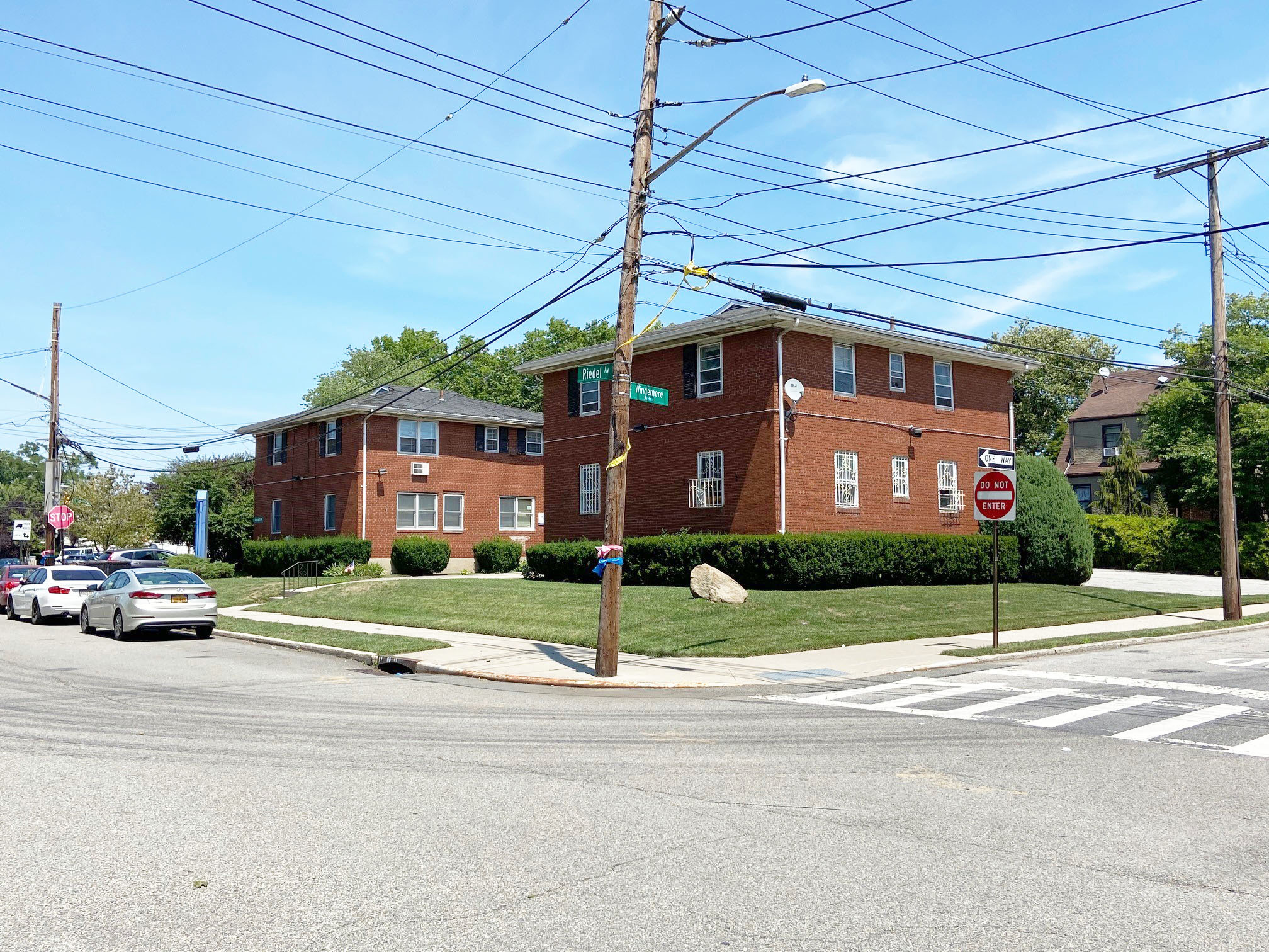 3044 Amboy Rd, Staten Island, NY 10306 - Office for Lease | LoopNet.com