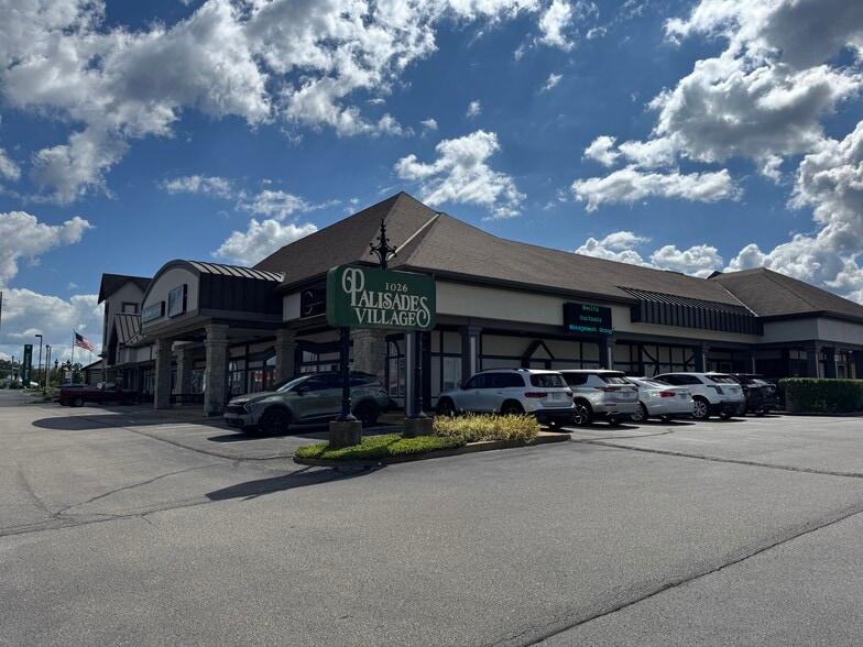 1026 Palisades Blvd, Osage Beach, MO for lease - Building Photo - Image 1 of 14