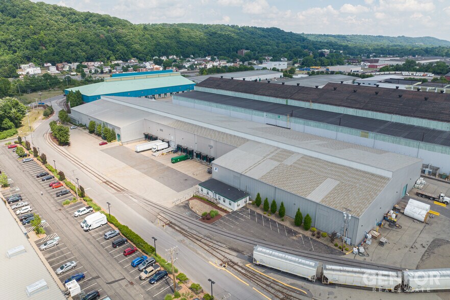 555 W Park Rd, Leetsdale, PA for lease - Building Photo - Image 1 of 7