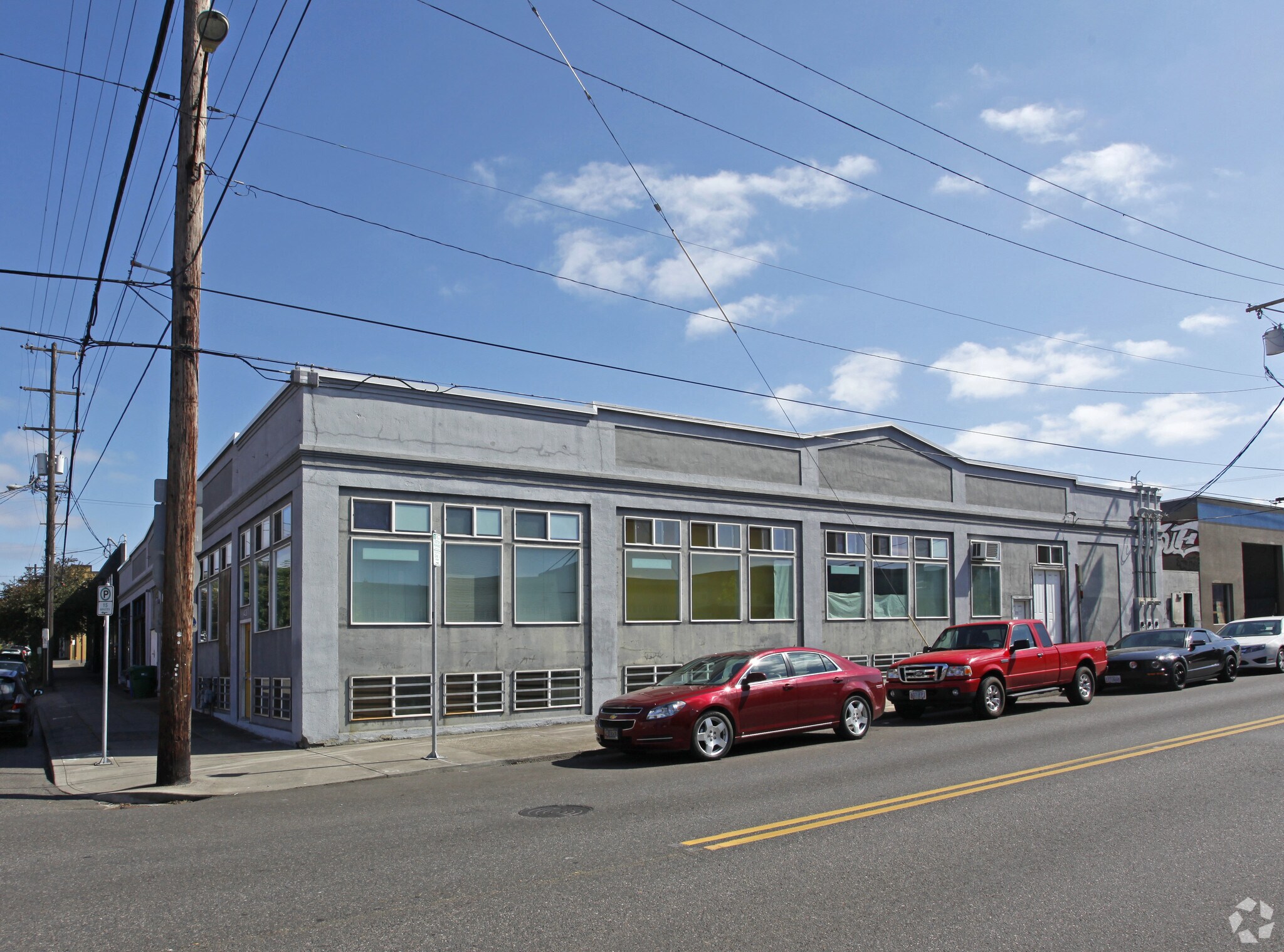 420-438 SE 6th Ave, Portland, OR for sale Primary Photo- Image 1 of 1