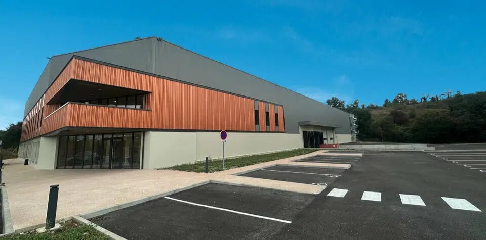 Office in Saint-Laurent-de-Mure for lease Building Photo- Image 1 of 17