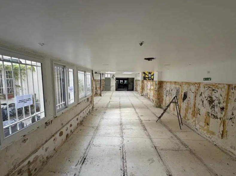 Office in Paris for lease Interior Photo- Image 1 of 15