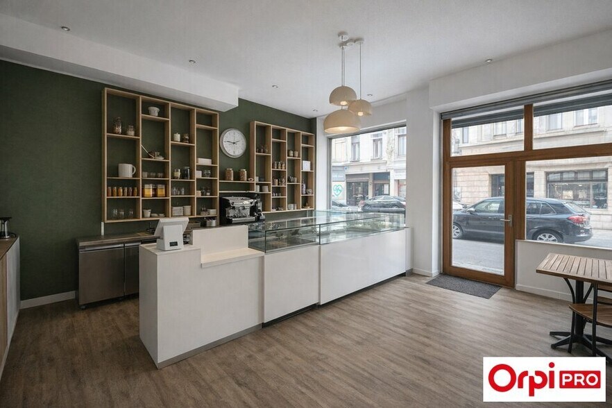 Retail in Lyon for lease - Building Photo - Image 3 of 6