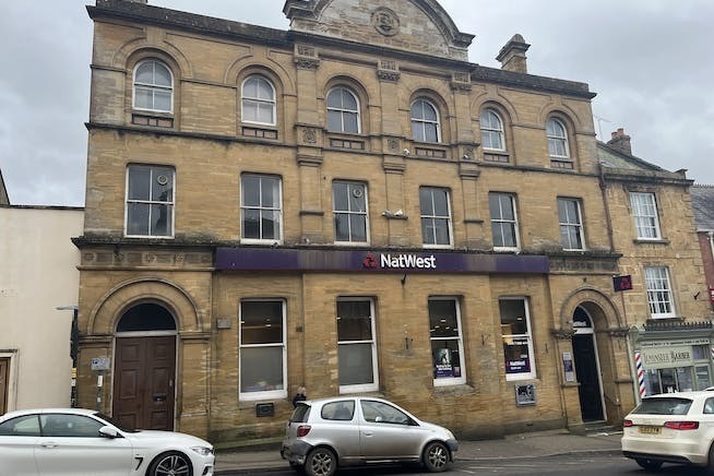 10 East St, Ilminster for lease - Primary Photo - Image 1 of 1