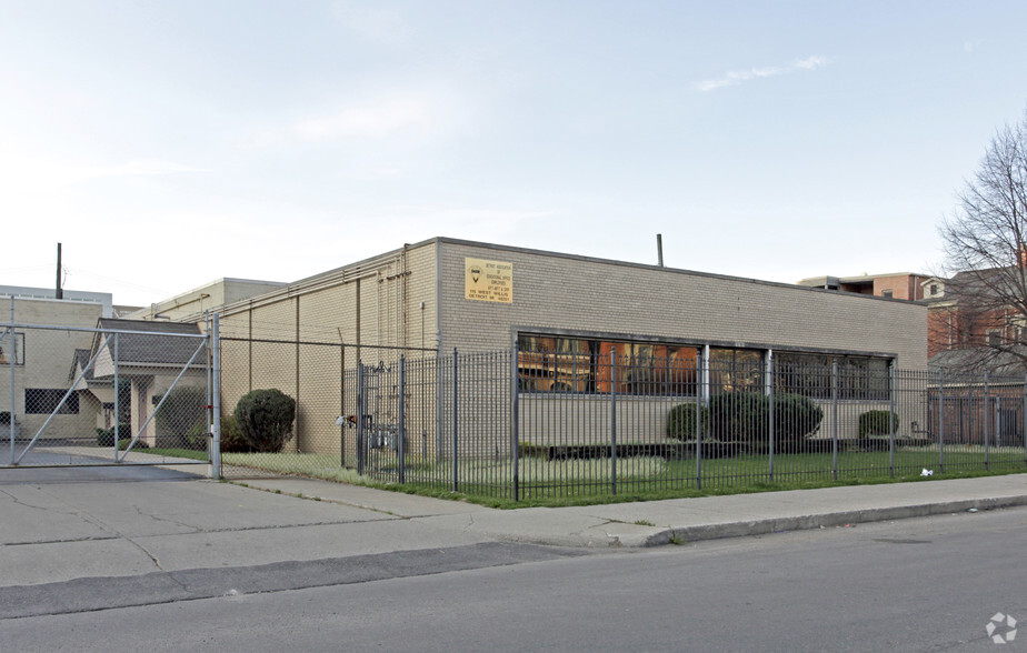 115 W Willis St, Detroit, MI for lease - Primary Photo - Image 1 of 6