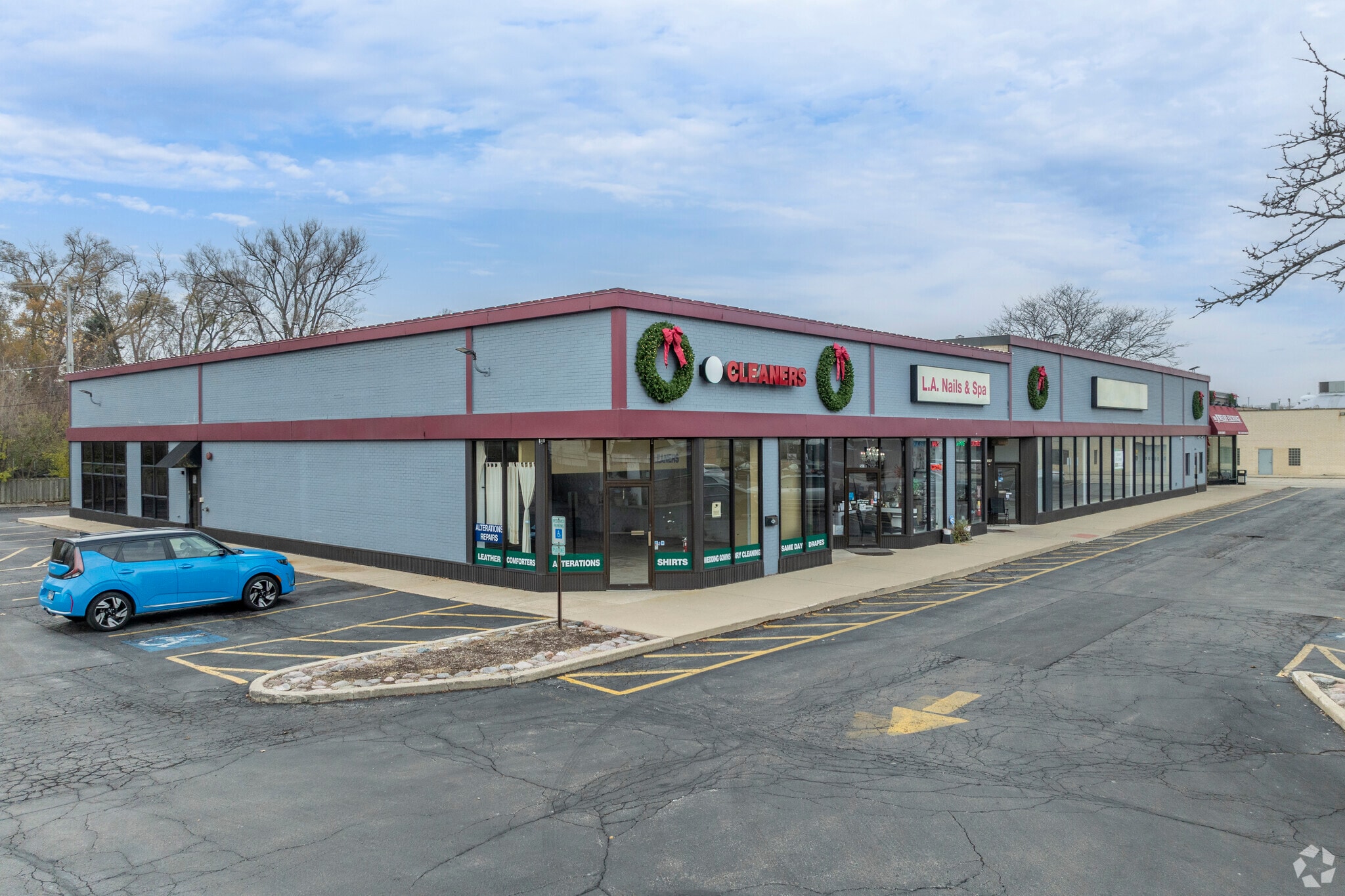 501-507 E Saint Charles Rd, Villa Park, IL for lease Primary Photo- Image 1 of 6