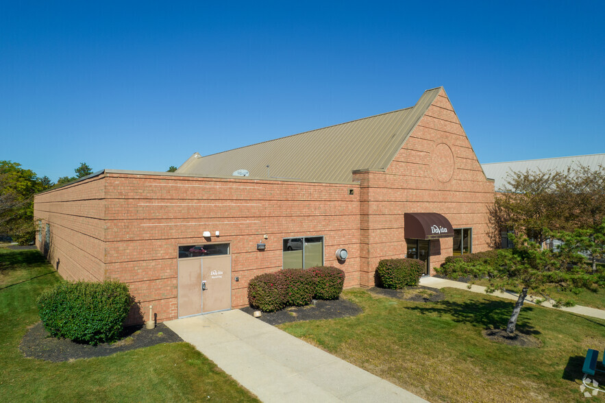 235-241 W Schrock Rd, Westerville, OH for lease - Building Photo - Image 3 of 10