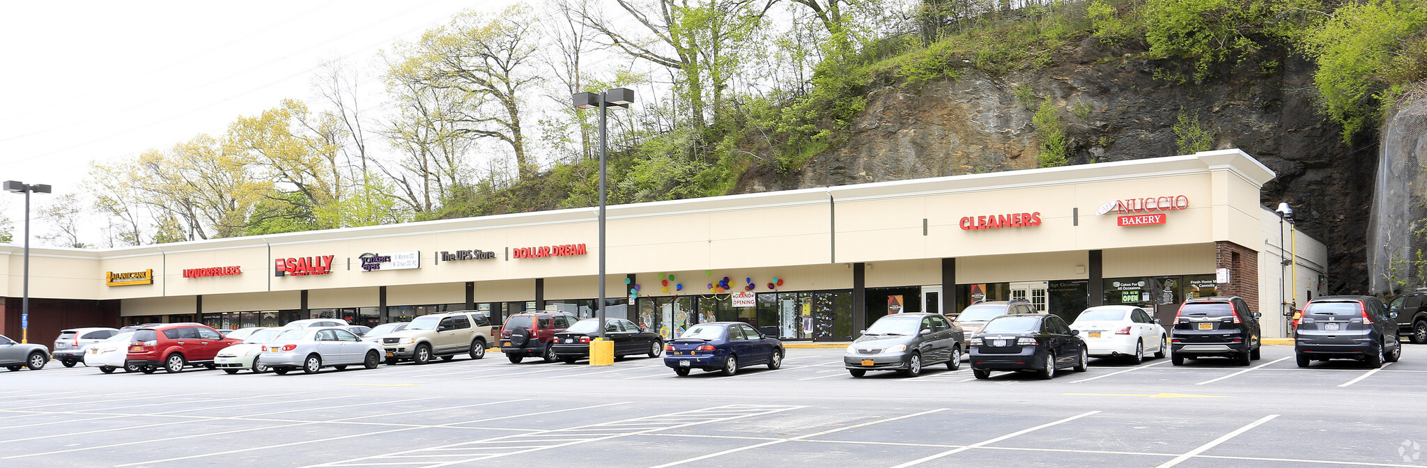 1753-1789 Central Park Ave, Yonkers, NY for lease Building Photo- Image 1 of 3