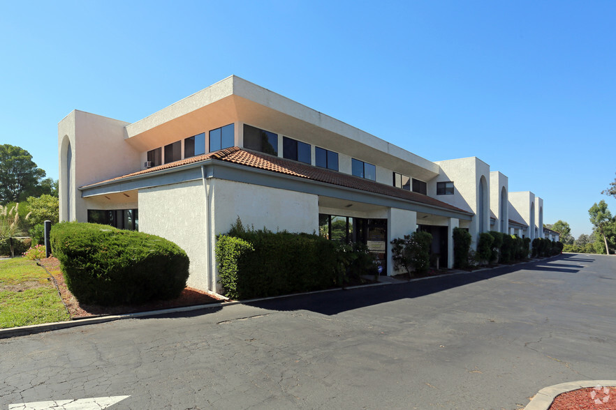 25801 Obrero, Mission Viejo, CA for lease - Building Photo - Image 1 of 16