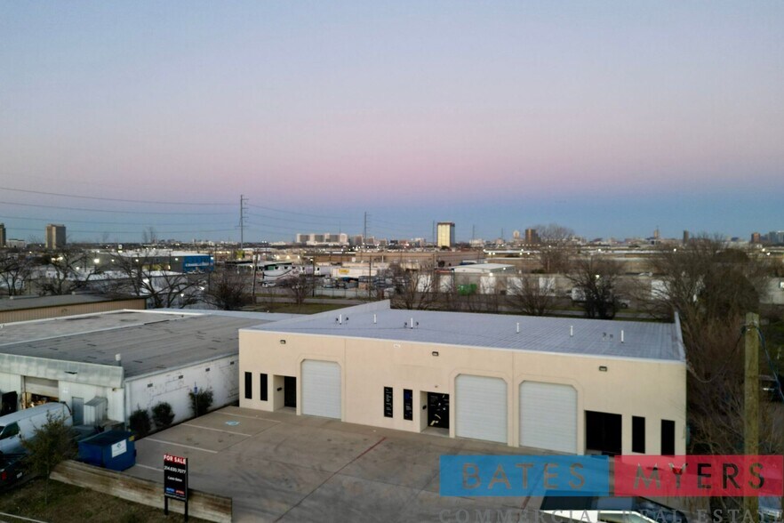 4814 Alexander Ln, Dallas, TX for lease - Primary Photo - Image 1 of 12