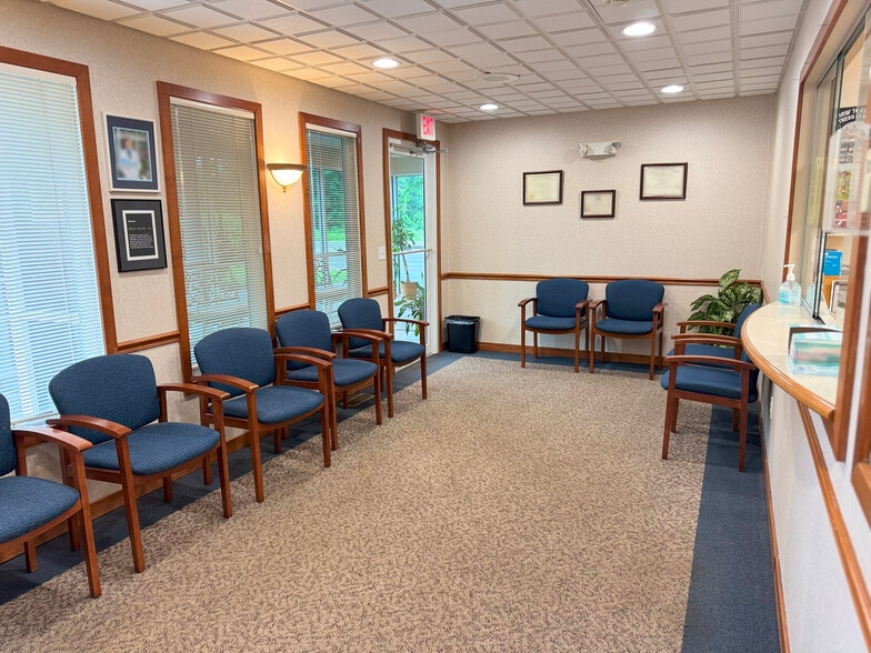 4676 PA-309, Center Valley, PA for sale - Interior Photo - Image 3 of 9