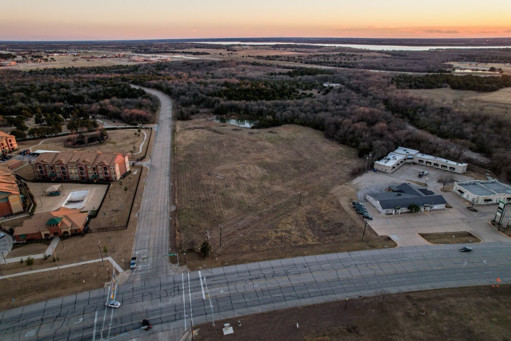 Jeter Dr., Ennis, TX for sale Building Photo- Image 1 of 25