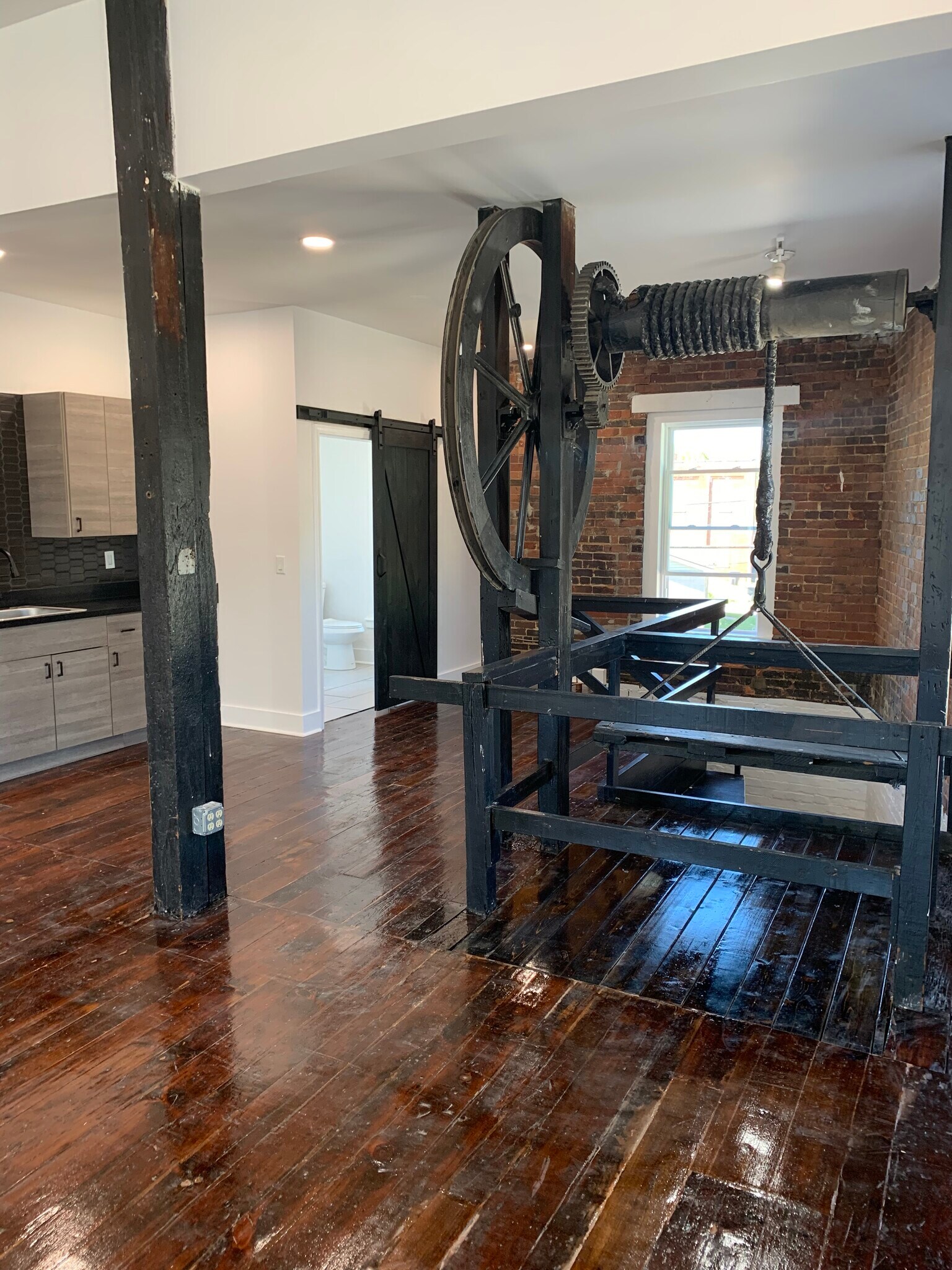 1515 E Market St, New Albany, IN for sale Building Photo- Image 1 of 1