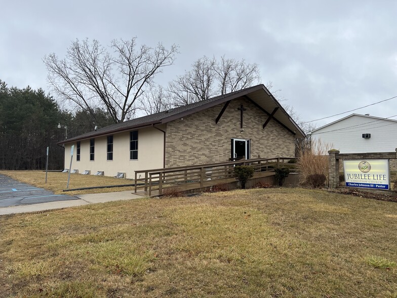 1393 E Maple Ave, Flint, MI for sale - Building Photo - Image 1 of 11