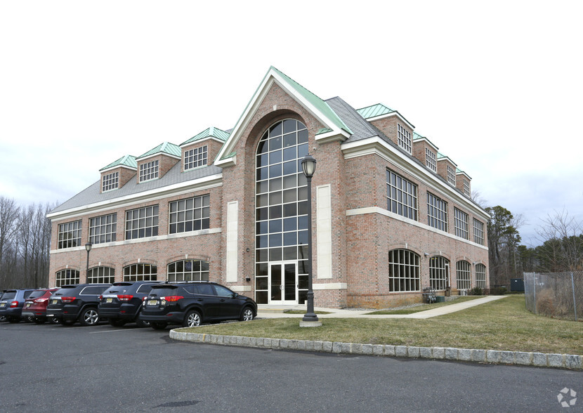 1670 State Route 34, Wall Township, NJ for lease - Primary Photo - Image 1 of 2