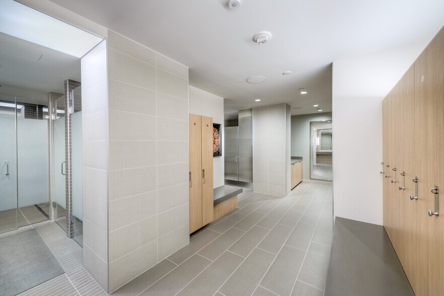 1050 17th St NW, Washington, DC for lease - Interior Photo - Image 2 of 16