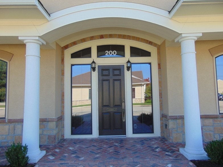 708 N Ashley Ridge Loop, Shreveport, LA for sale - Building Photo - Image 3 of 10