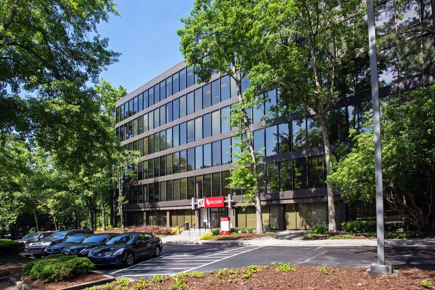 47 Perimeter Ctr E, Atlanta, GA for lease - Building Photo - Image 2 of 5