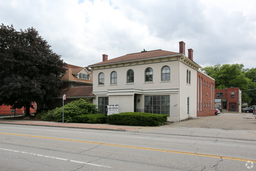 234 Portage Trl, Cuyahoga Falls, OH for sale - Primary Photo - Image 1 of 1