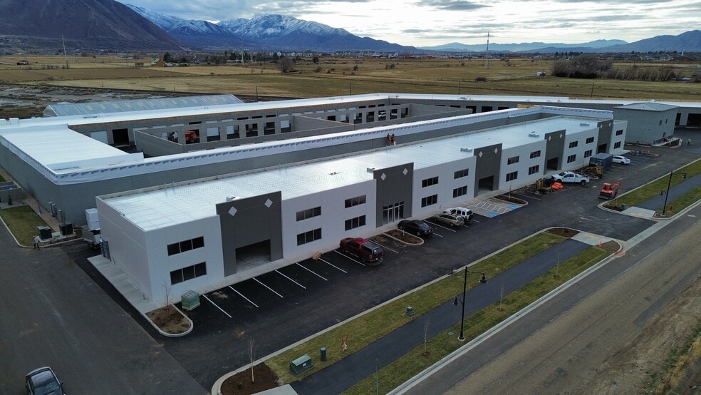 2400 1600 w, Mapleton, UT for sale - Building Photo - Image 2 of 9