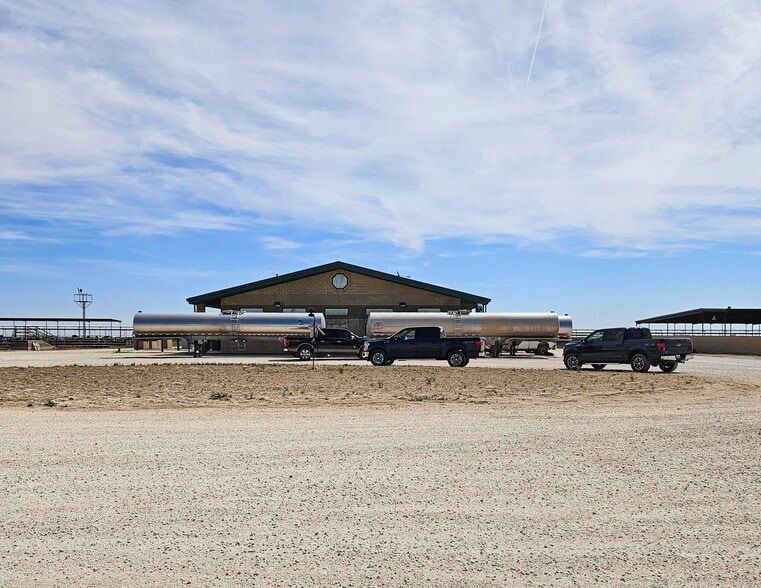 600 County Road 620, Dimmitt, TX 79027 Dimmitt Dairy 1,197.4 Ac