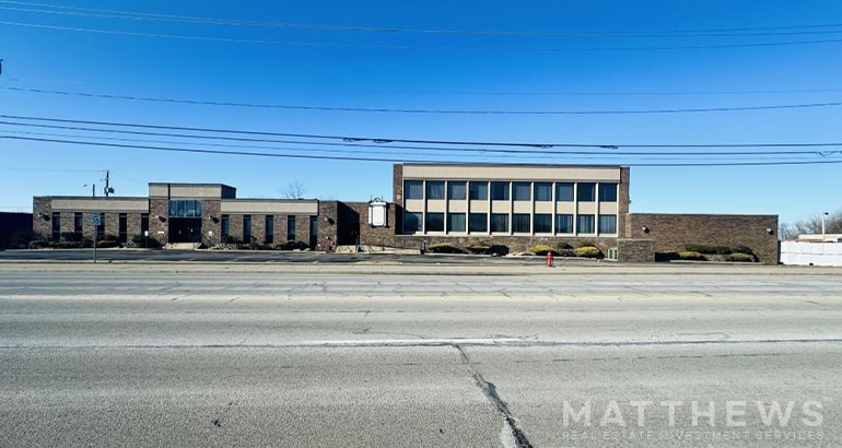 38879 Mentor Ave, Willoughby, OH for lease - Building Photo - Image 2 of 4