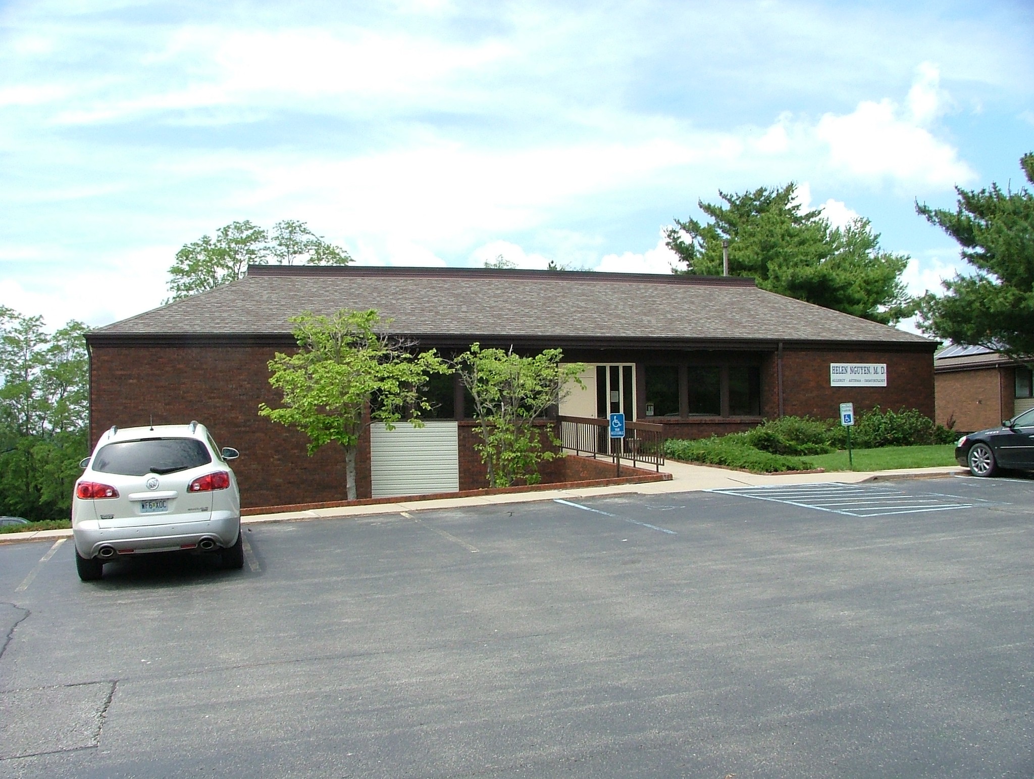 1314 N 36th St, Saint Joseph, MO for sale Primary Photo- Image 1 of 1